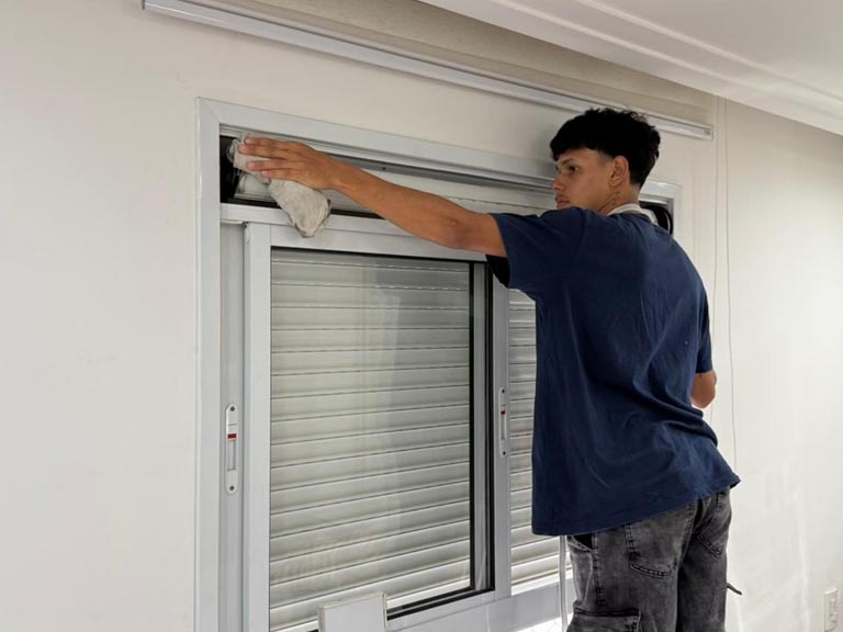 Reparo - Janelas e Persianas