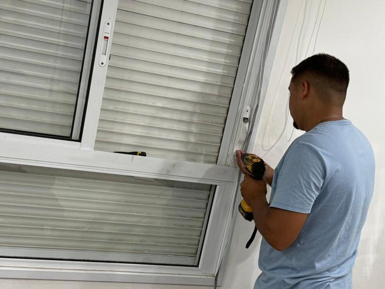 Reparo - Janelas e Persianas